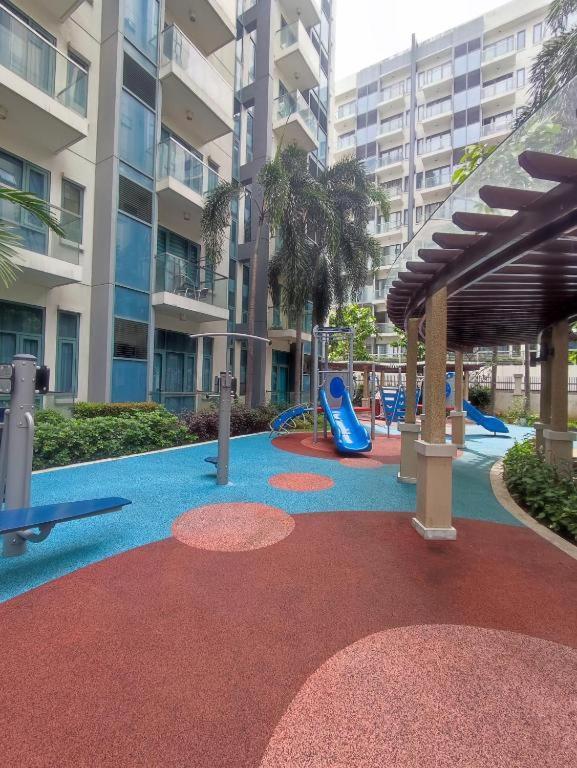 Two Palmtree Villas Newport Boulevard Near Naia 3 Pasay City Manila Exterior foto
