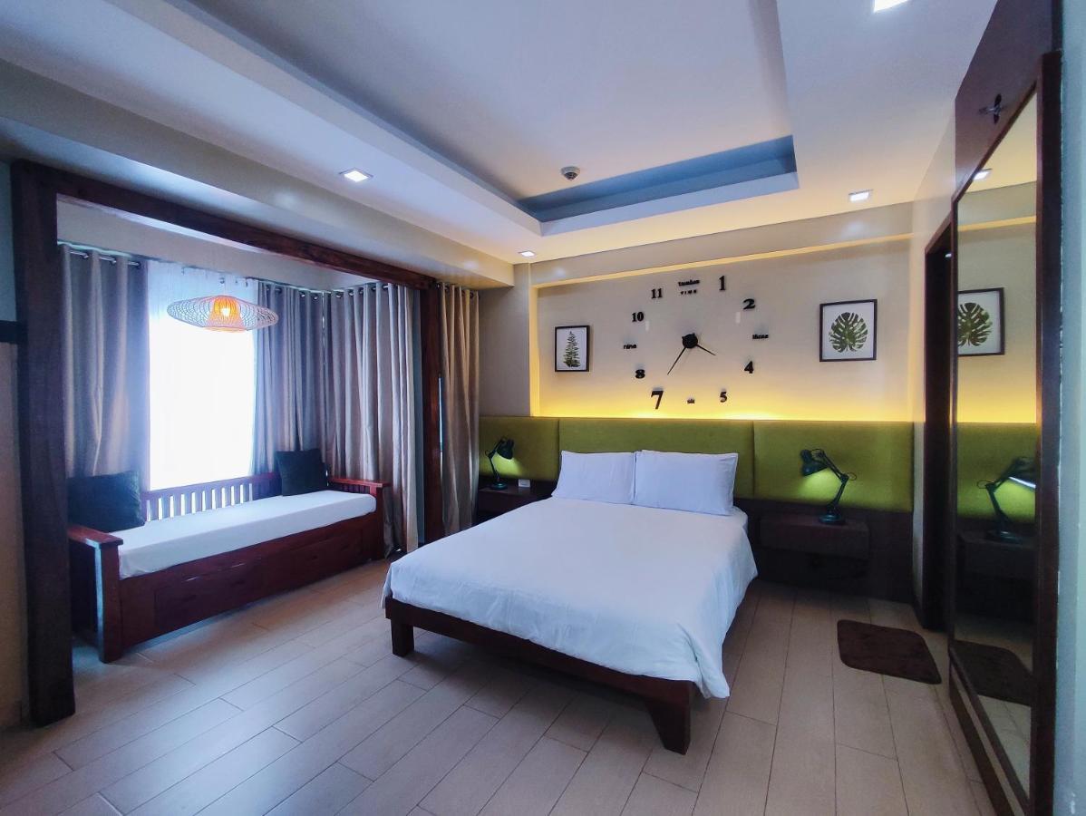 Two Palmtree Villas Newport Boulevard Near Naia 3 Pasay City Manila Exterior foto