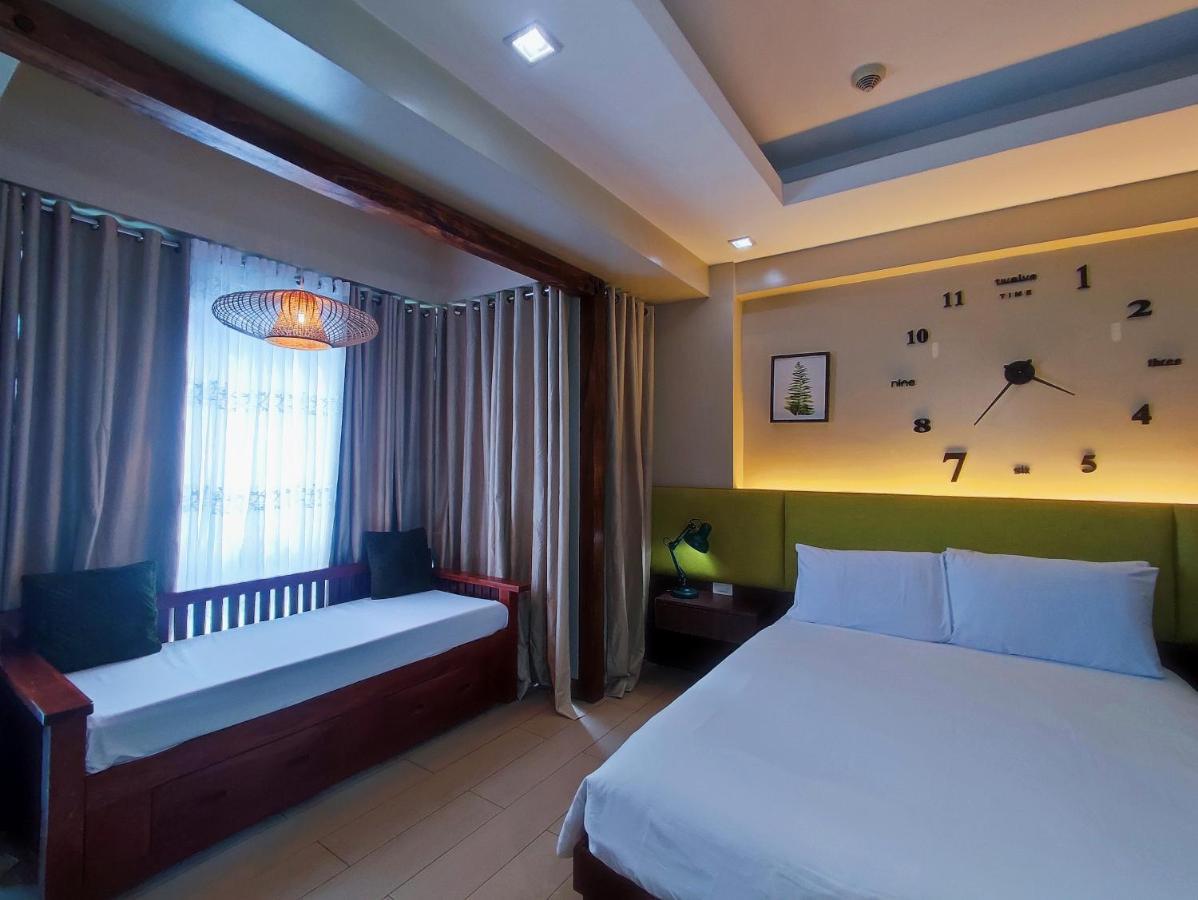 Two Palmtree Villas Newport Boulevard Near Naia 3 Pasay City Manila Exterior foto